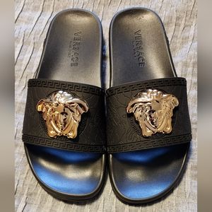 Versace Medusa Head plaque slides, worn a few times Men US 9 EU 42
